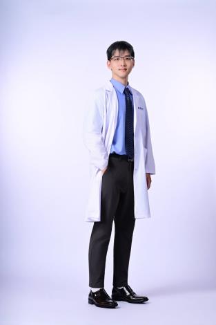 陳冠維 CHEN Guan-Wei