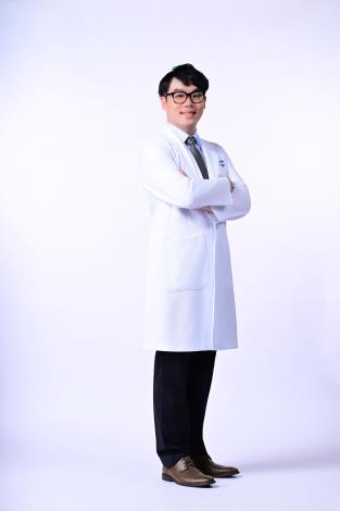 郭力暟 KUO  LI-KAI