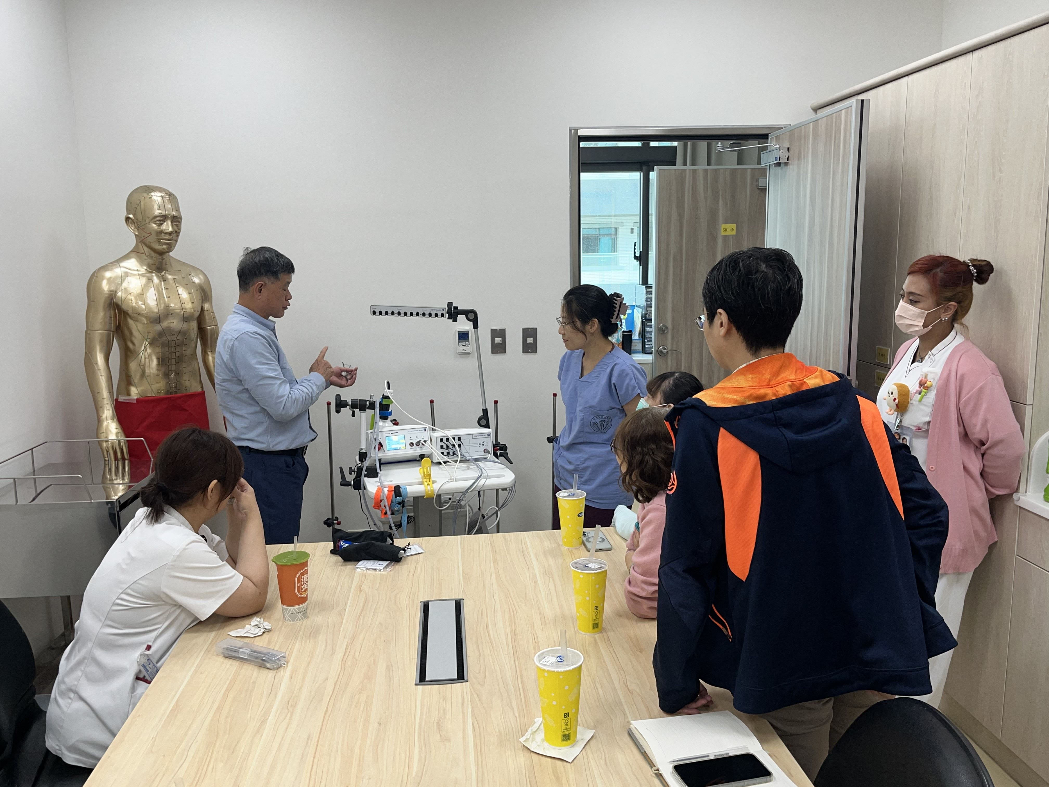 1150305_「奧林匹克雷射針灸儀」儀器教育訓練(圖片)